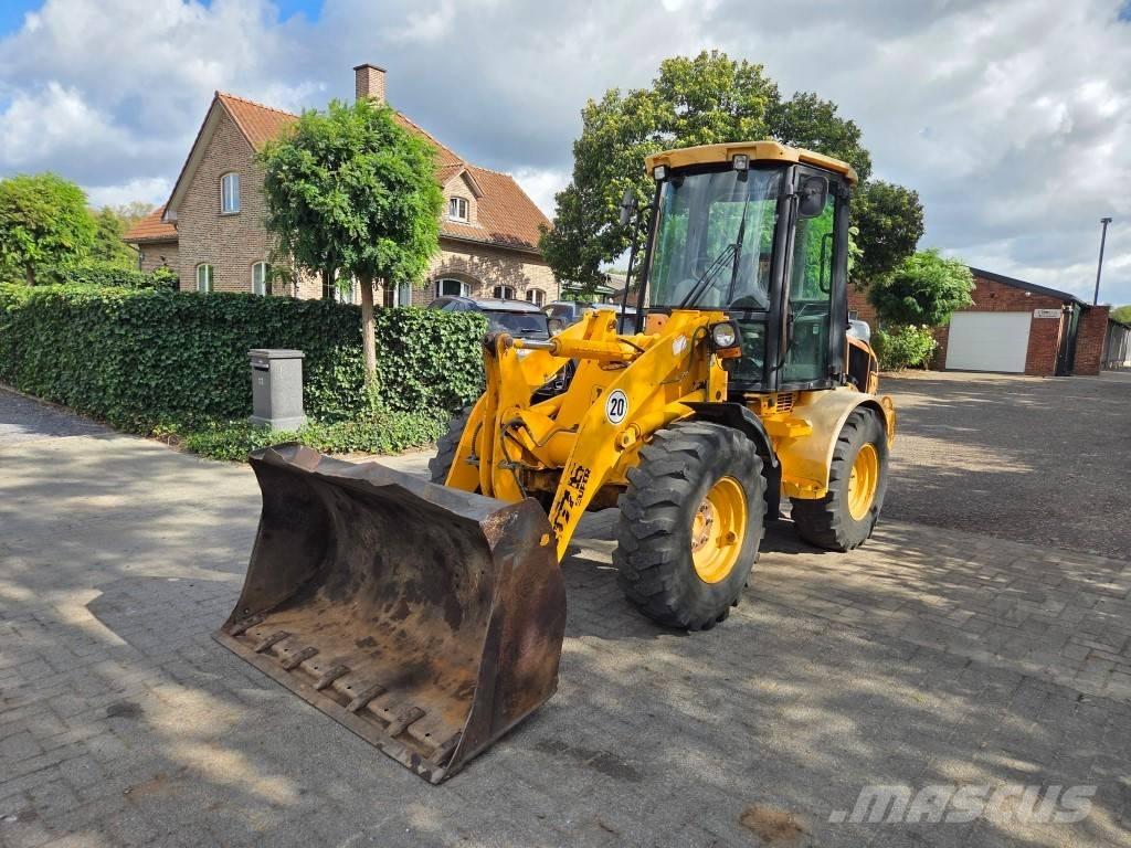 JCB 407B Super Многофункциональные сельскохозяйственные погрузчики