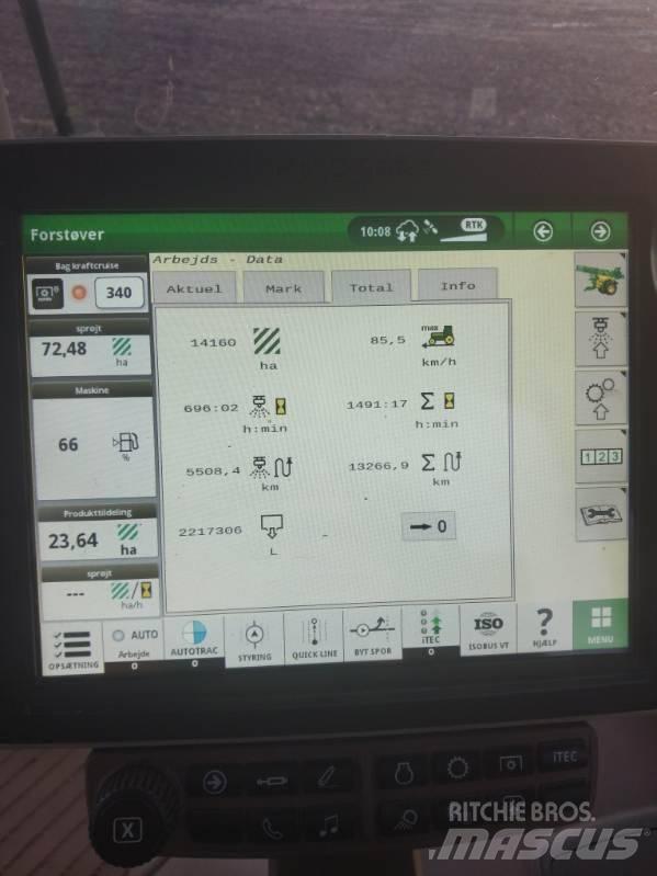 John Deere M952 Прицепные опрыскиватели