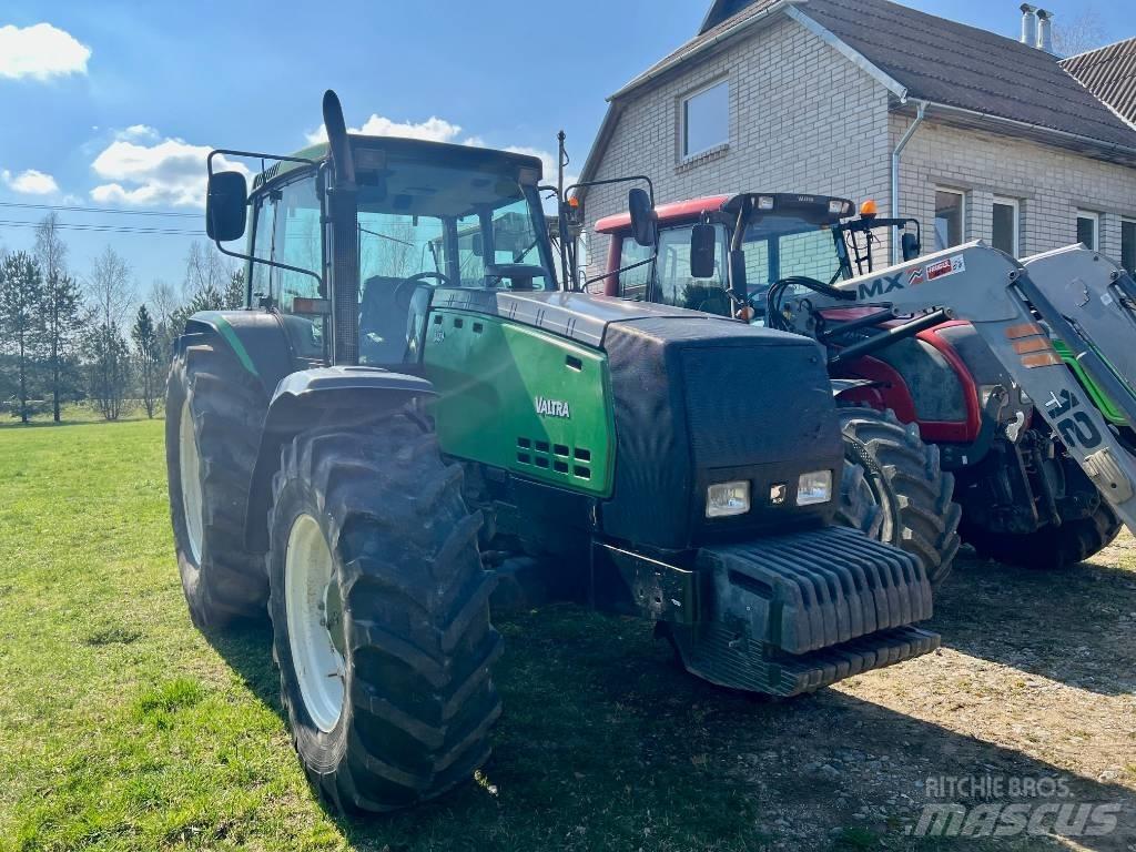 Valtra 8450 Трактора