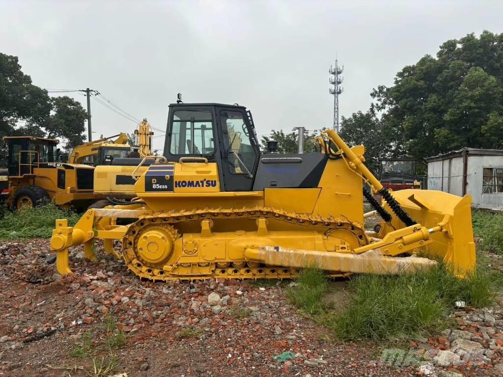 Komatsu D 85 E-12 Гусеничные бульдозеры