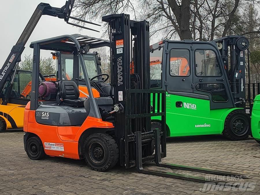 Toyota 42-7FGF18 Газовые погрузчики