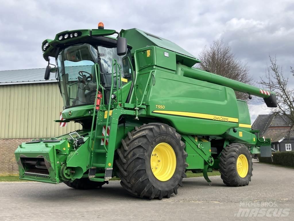 John Deere T550 Зерноуборочные комбайны