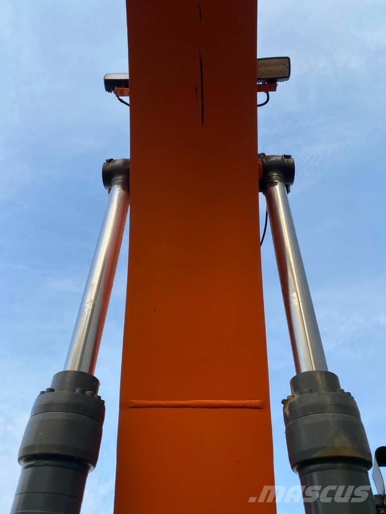 Doosan DX 300 LC-7 Гусеничные экскаваторы