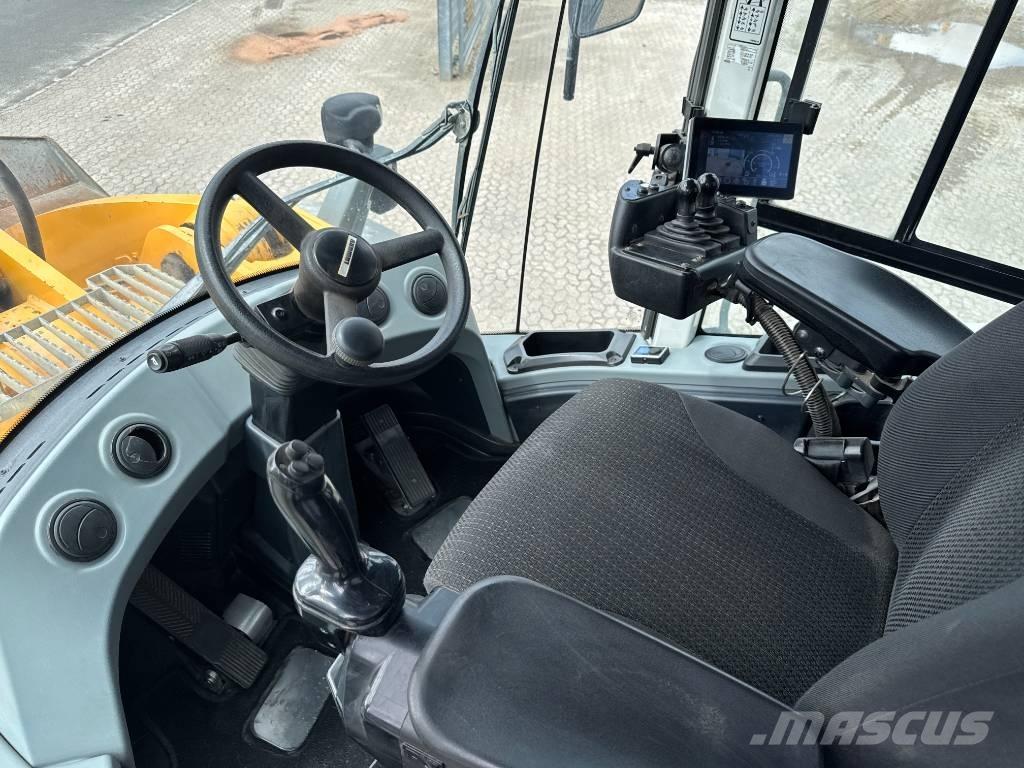 Liebherr L586 Фронтальные погрузчики