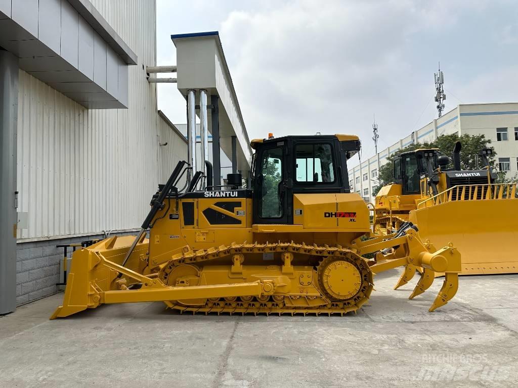 Shantui DH17 Гусеничные бульдозеры