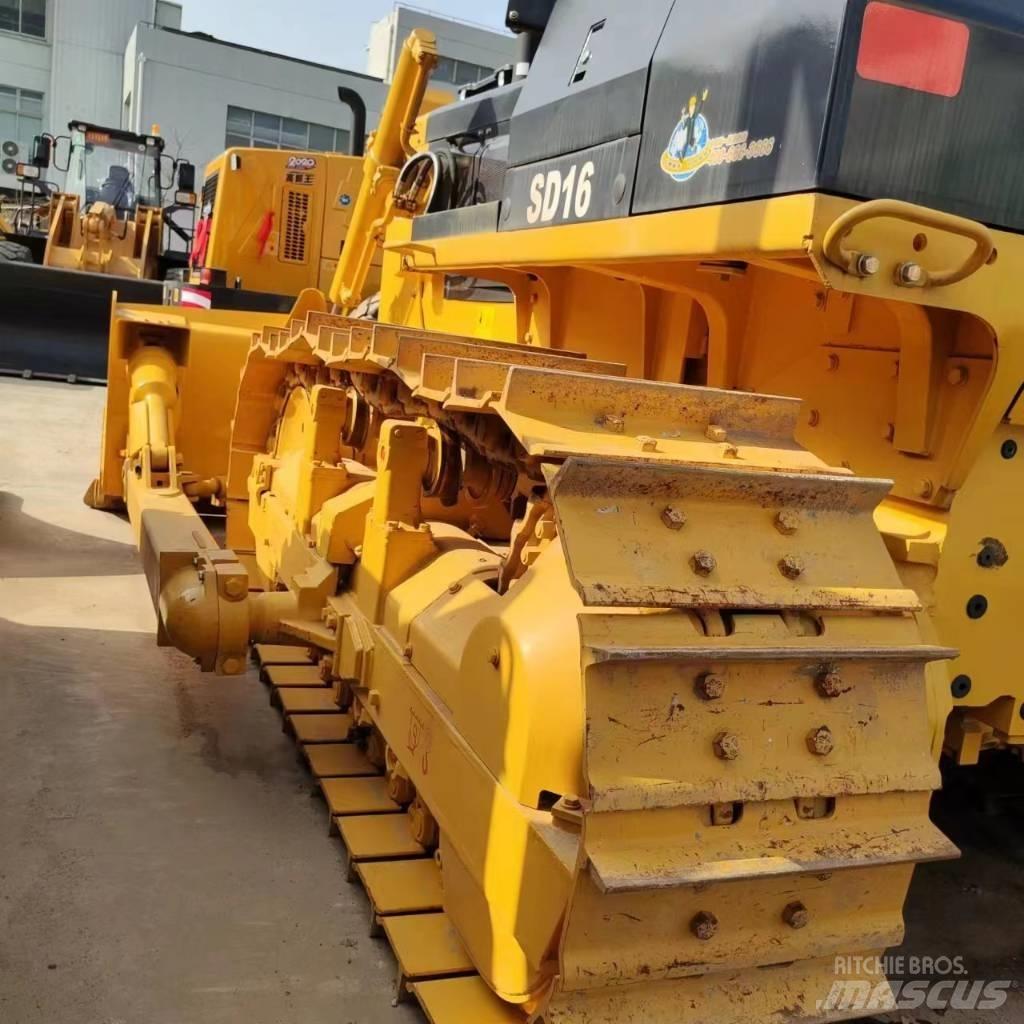 Shantui SD 16 Гусеничные бульдозеры