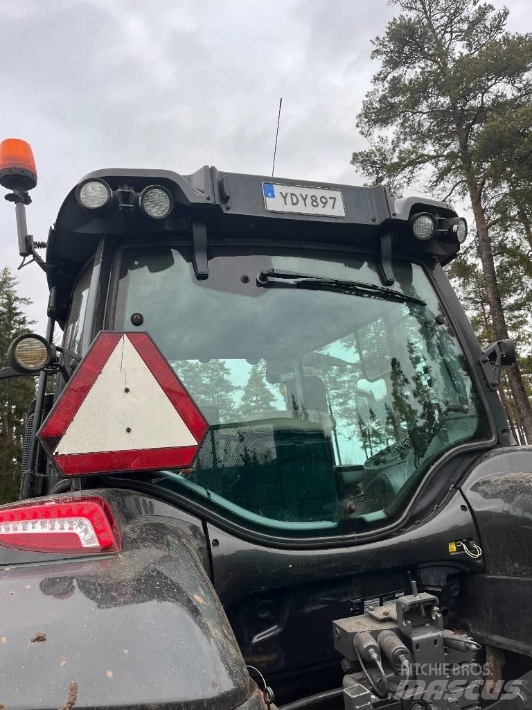 Valtra T 214 D Трактора
