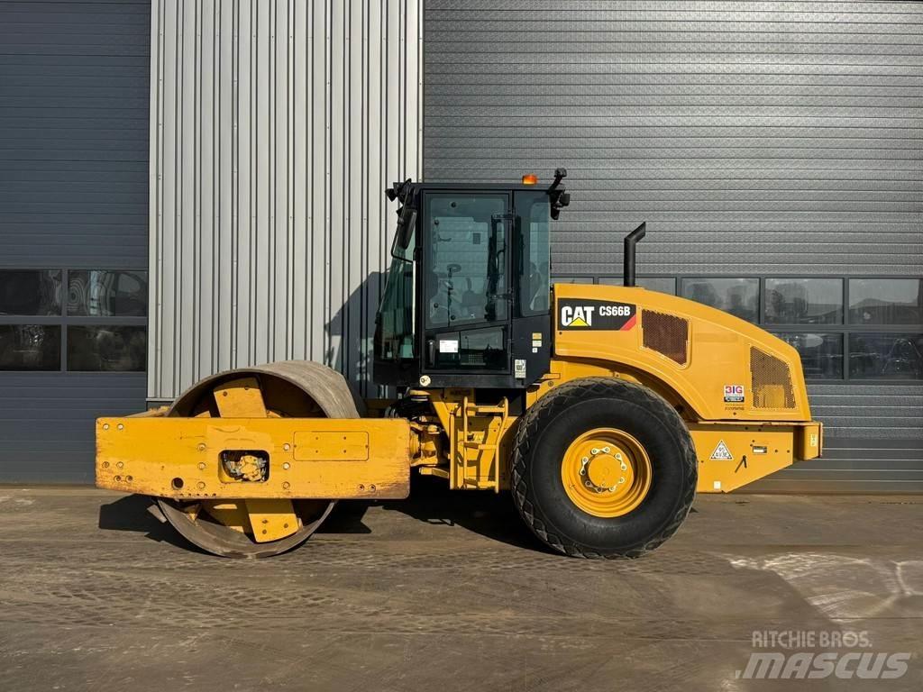 CAT CS66B Грунтовые катки