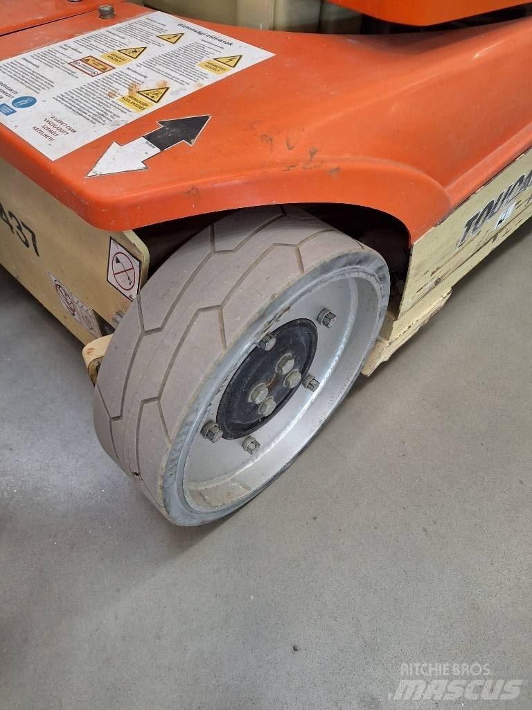 JLG Toucan 10 E Вертикальные мачтовые подъемники