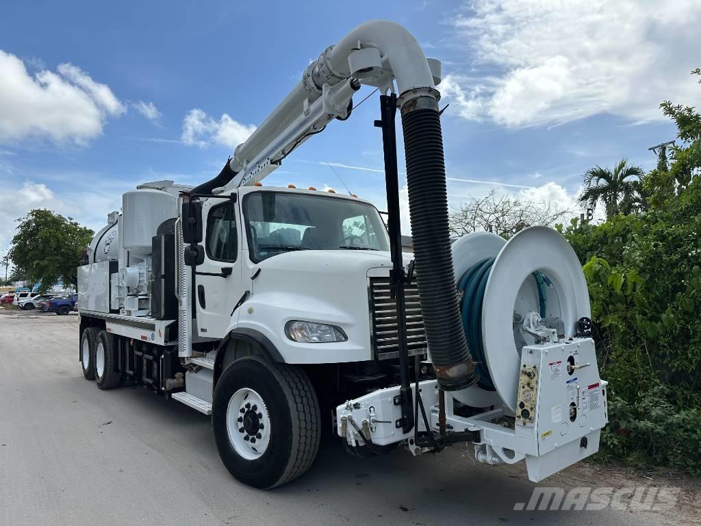 Freightliner M2 Ассенизаторские машины