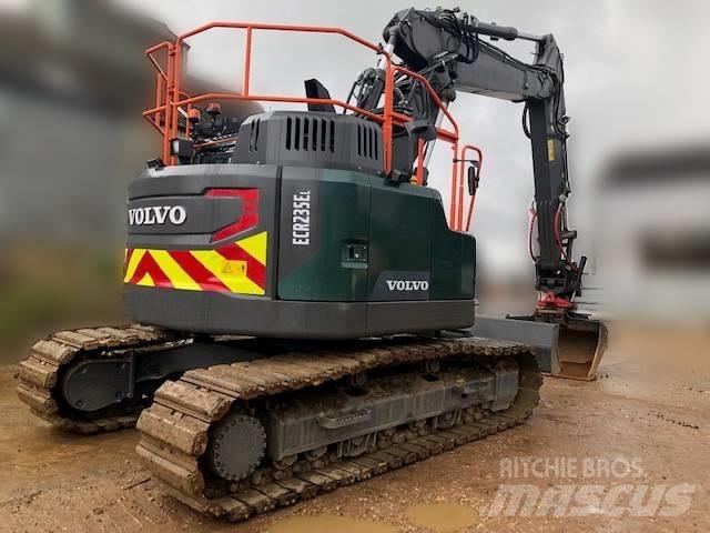 Volvo ECR 235 E Гусеничные экскаваторы