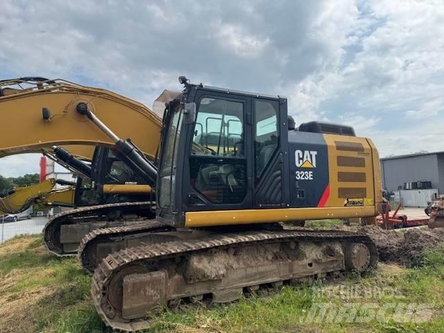 CAT 323 E Гусеничные экскаваторы
