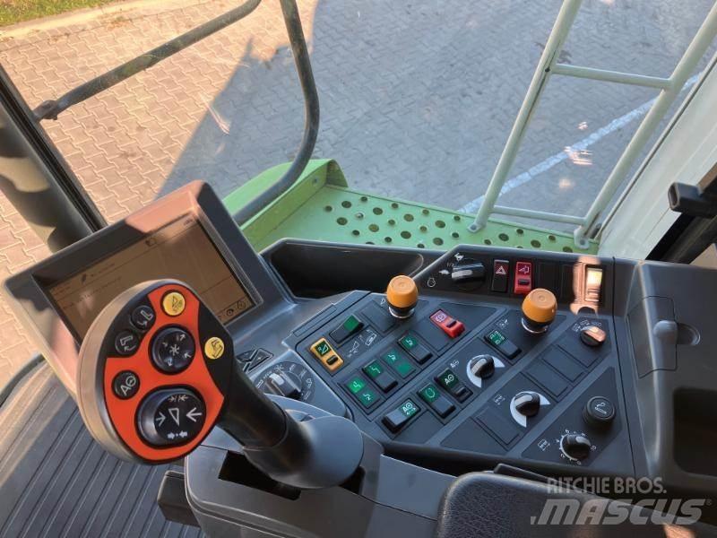 CLAAS LEXION 600 Зерноуборочные комбайны