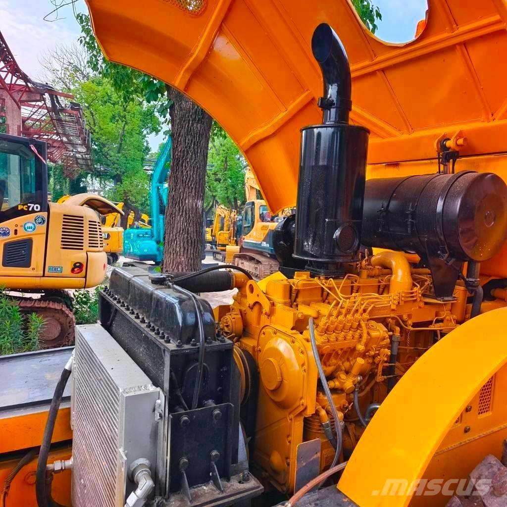 XCMG XS 223 J Грунтовые катки