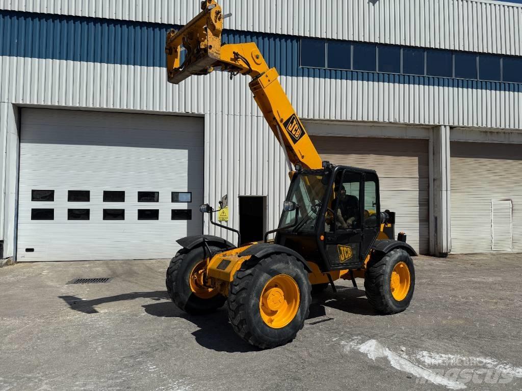 JCB 528-70 Телескопические погрузчики