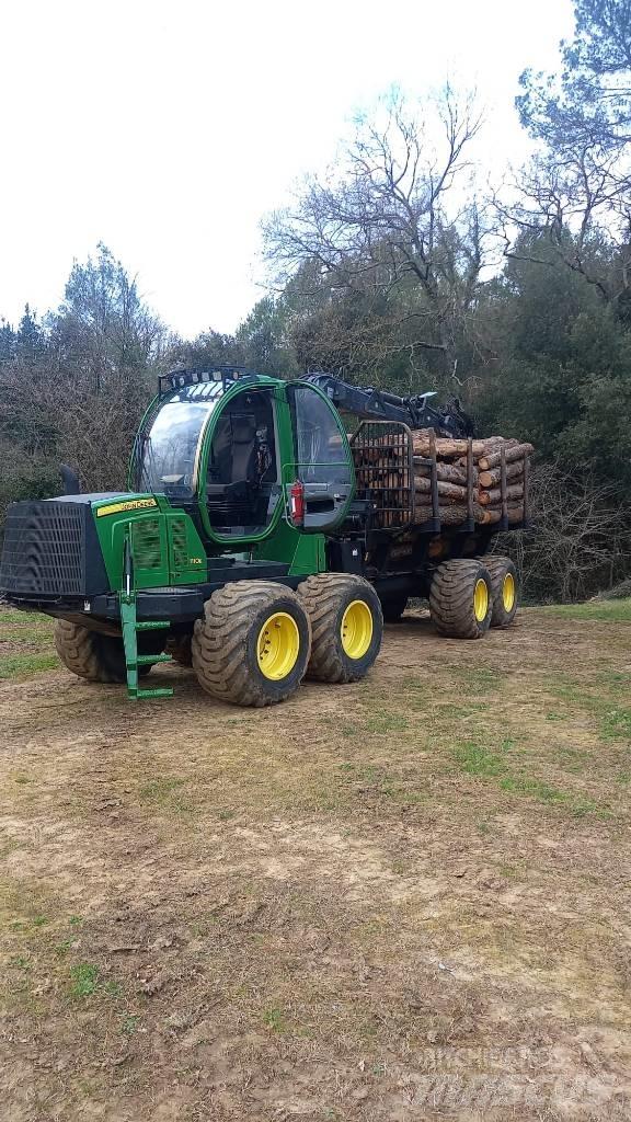 John Deere 1110 E Форвардеры