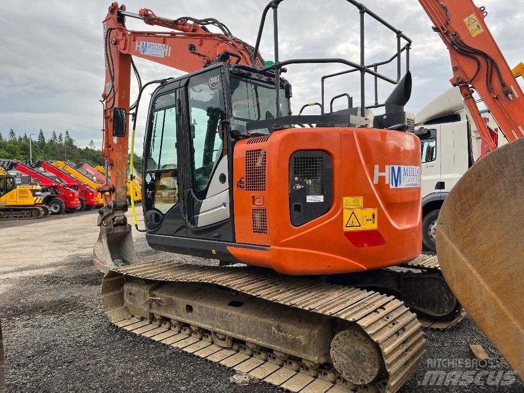 Hitachi ZX135 US-6 Гусеничные экскаваторы