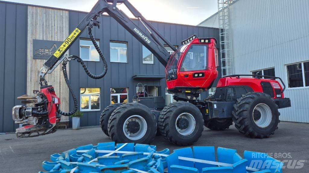 Komatsu 951 Харвестеры