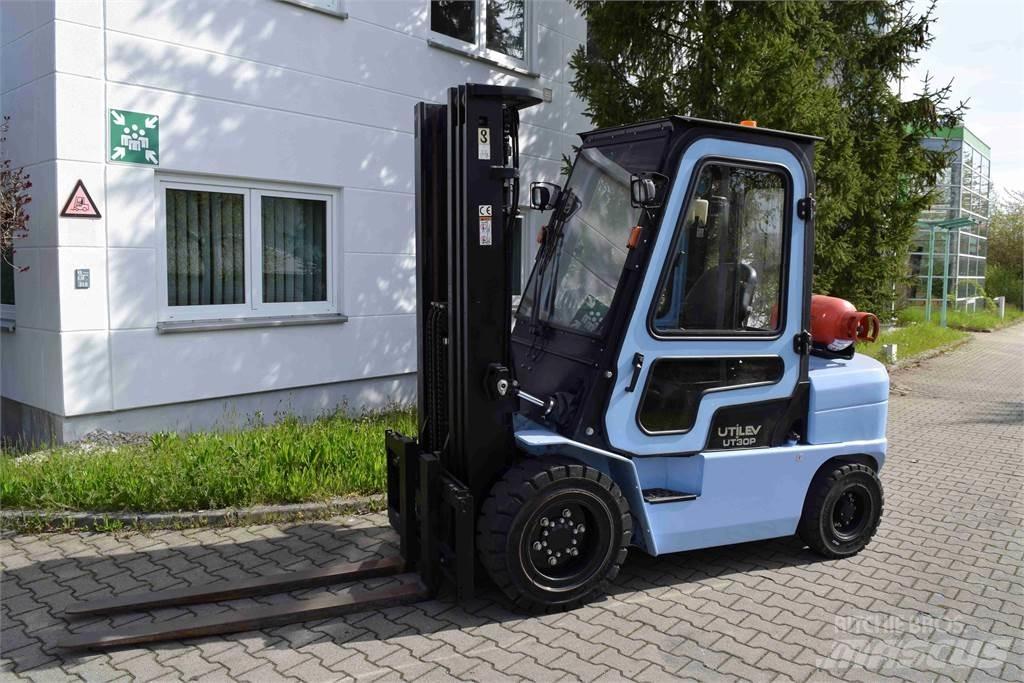 Utilev UT 30 Газовые погрузчики