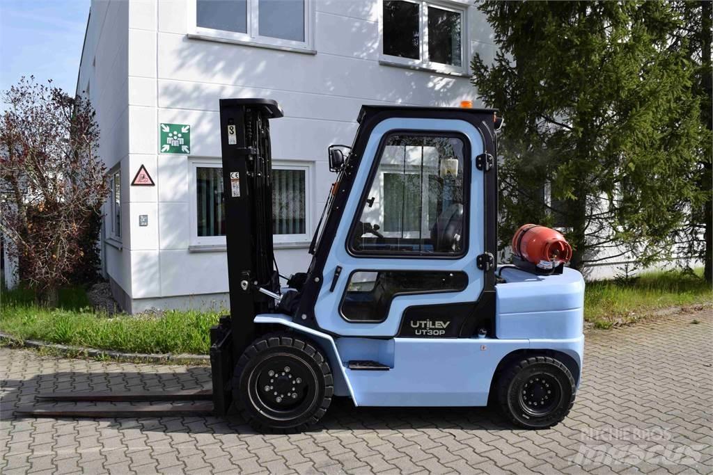 Utilev UT 30 Газовые погрузчики