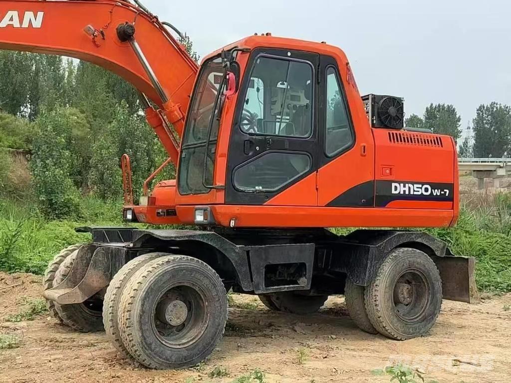 Doosan 150 W-7 Колёсные экскаваторы