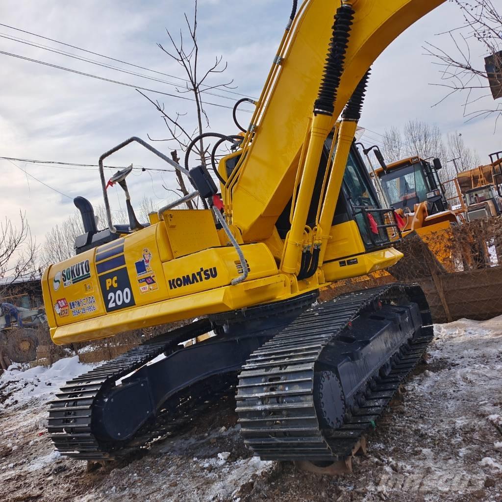 Komatsu PC 220-8 Гусеничные экскаваторы