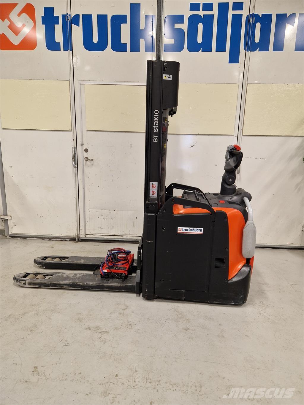 Toyota SPE120L Самоходные электроштабелёры