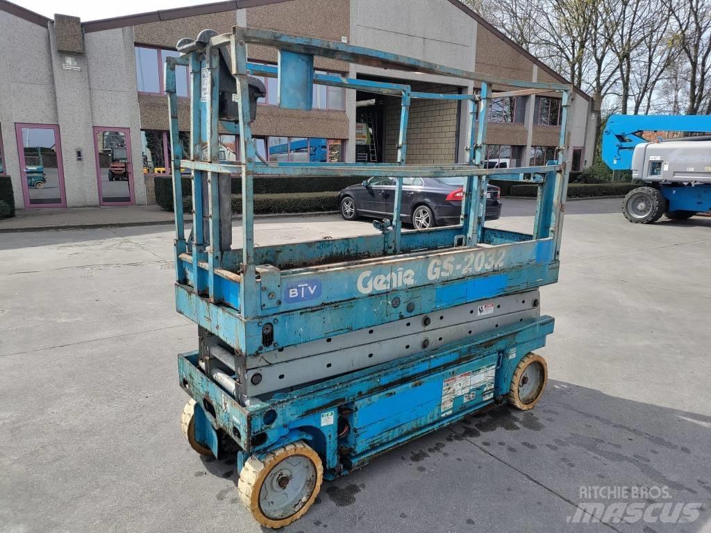 Genie GS 2032 Ножничные подъемники