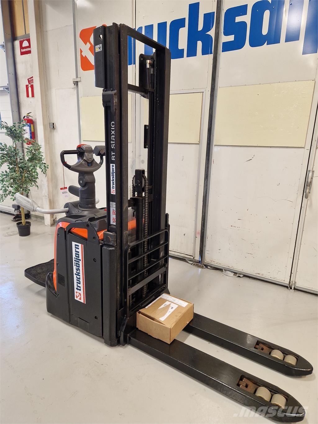 Toyota SPE120L Самоходные электроштабелёры