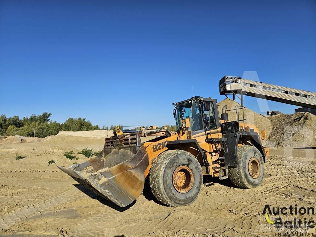 CASE 921C/2 Фронтальные погрузчики