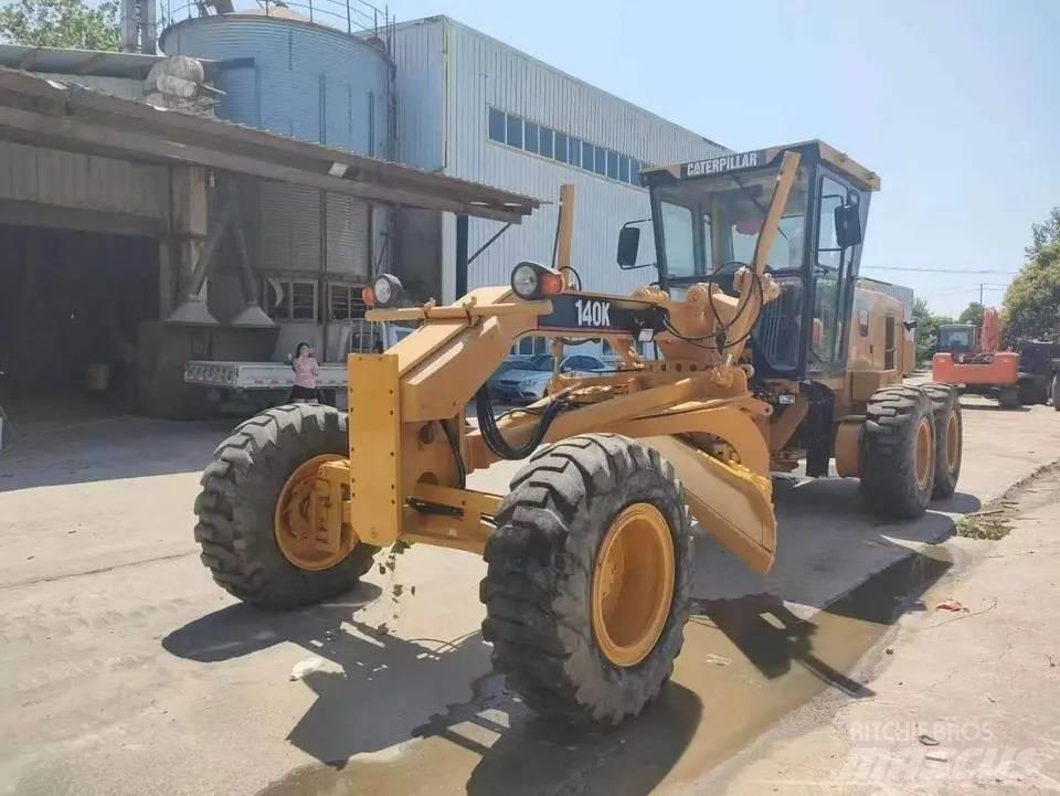 CAT 140K Грейдеры