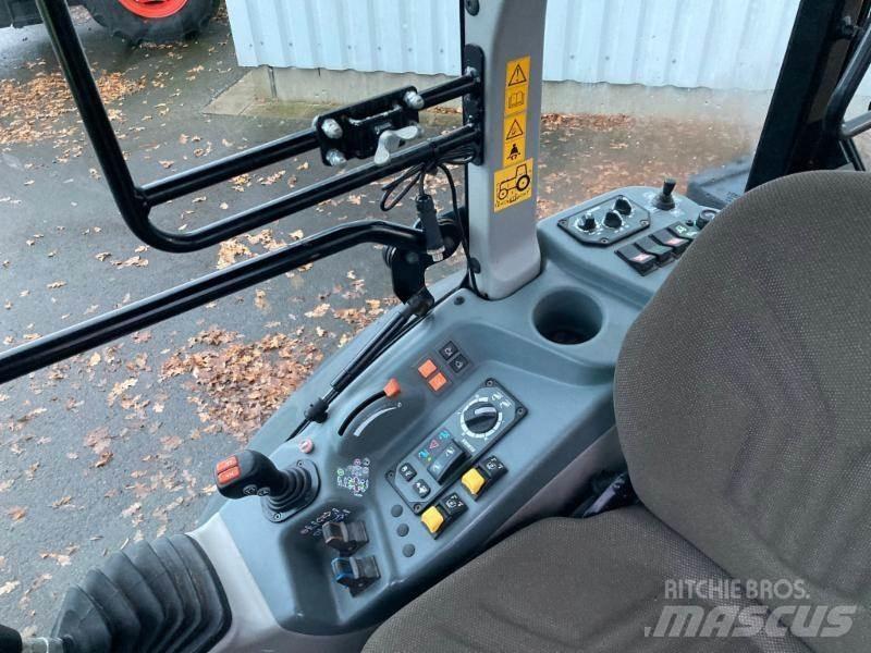 CLAAS NEXOS 240 S Трактора