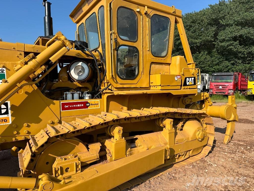 CAT D7G Гусеничные бульдозеры