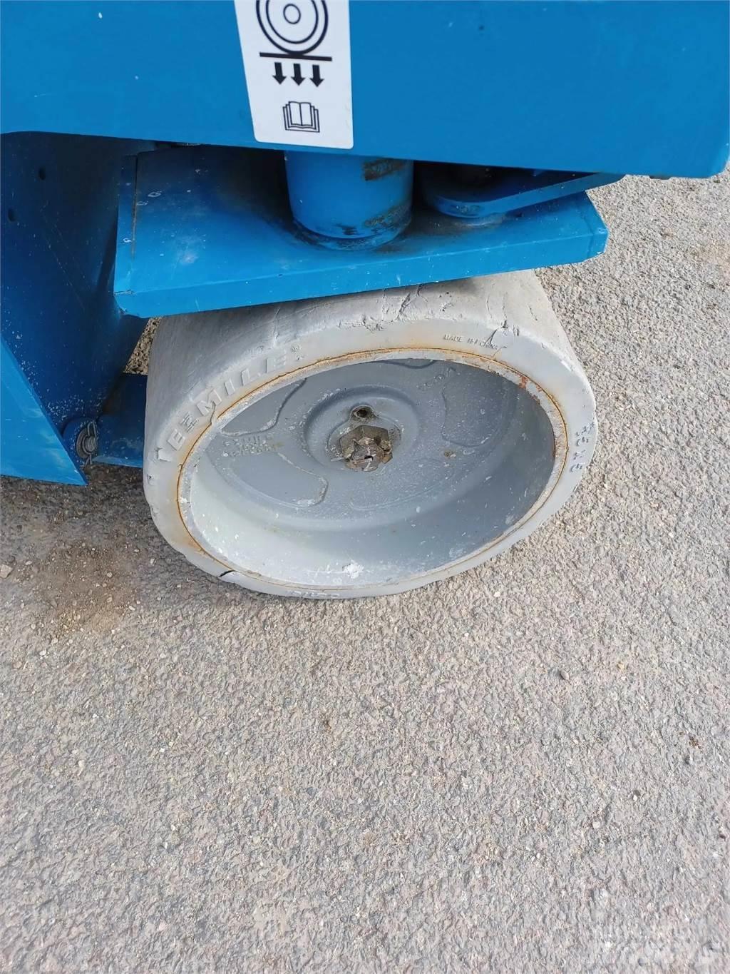 Genie GS 2646 Ножничные подъемники