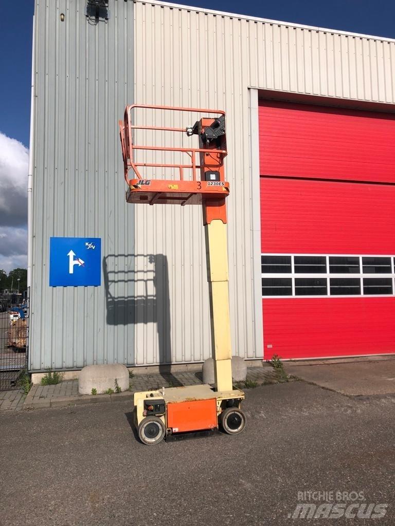 JLG 1230 ES Вертикальные мачтовые подъемники