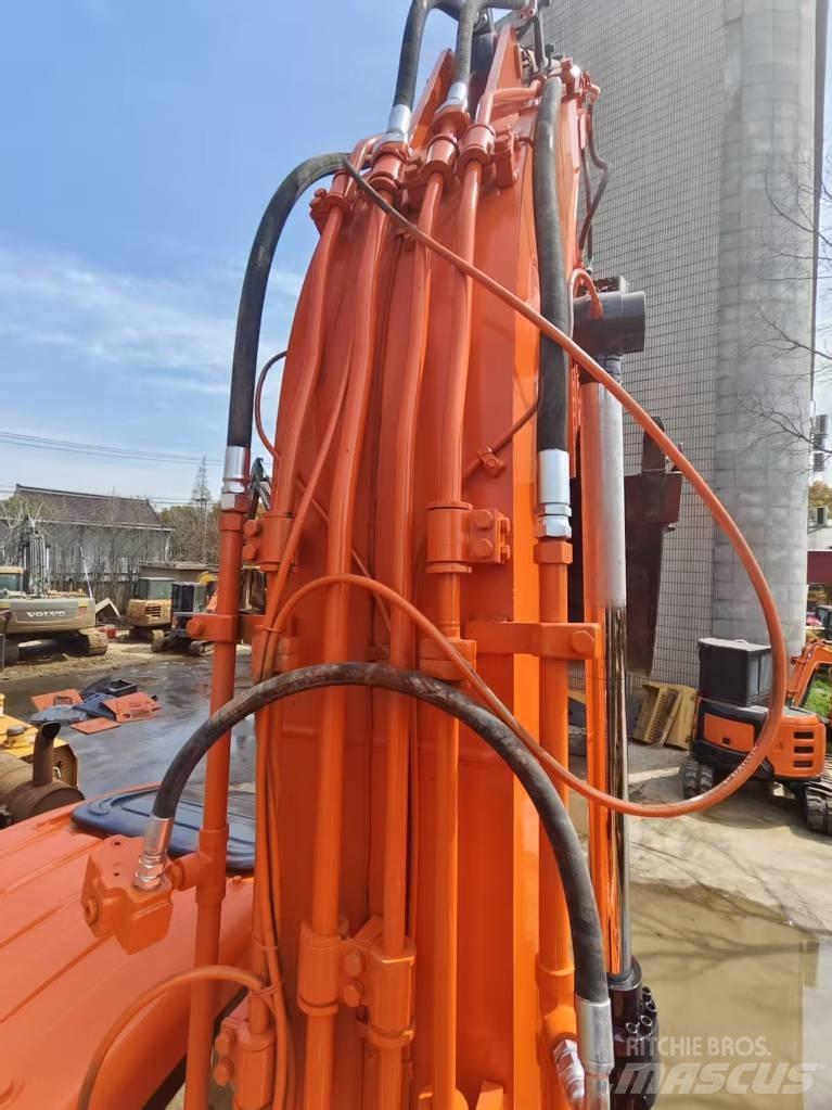 Doosan DX 225 LC Гусеничные экскаваторы