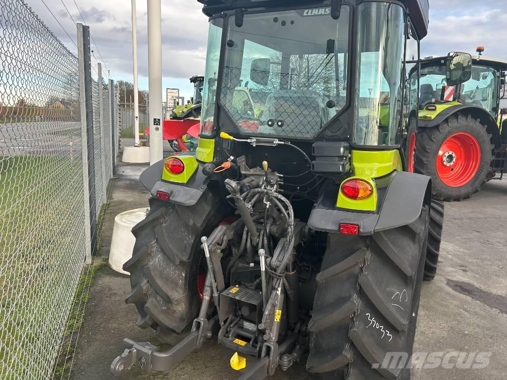 CLAAS Nexos 220 Трактора