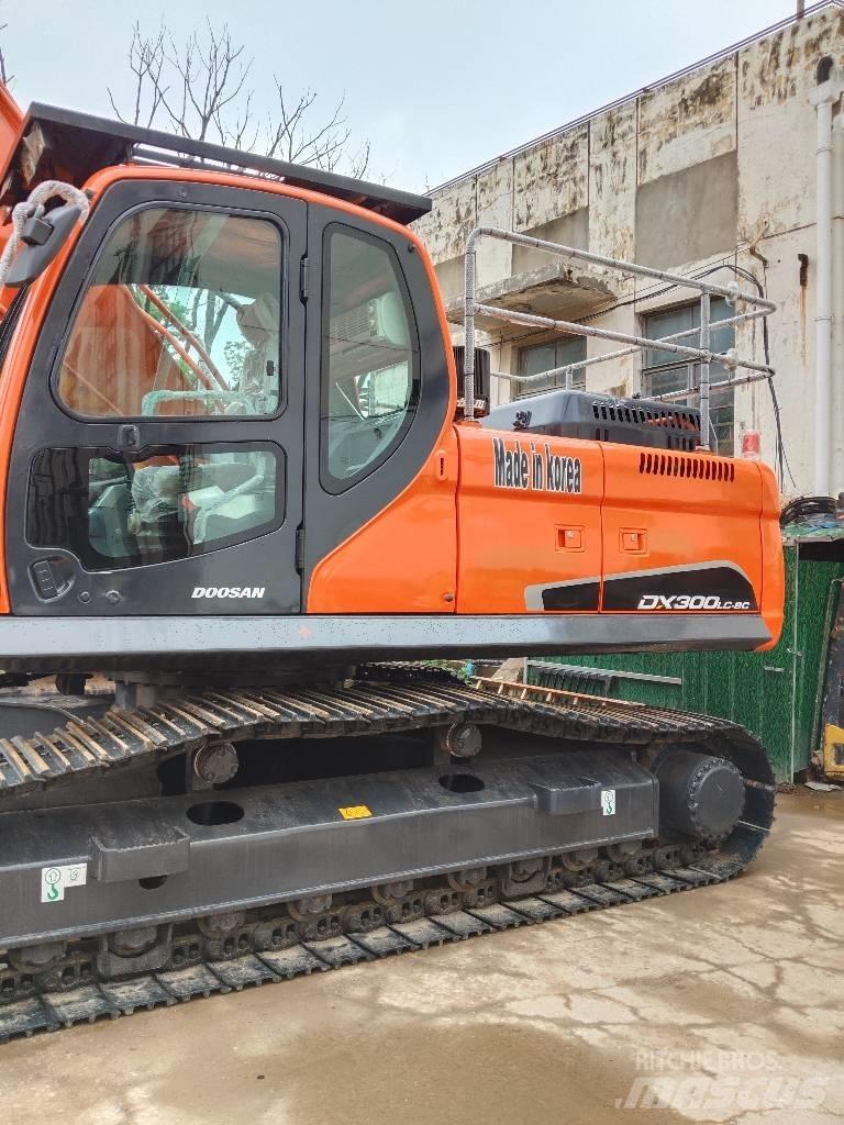 Doosan DX 300 LC-5 Гусеничные экскаваторы