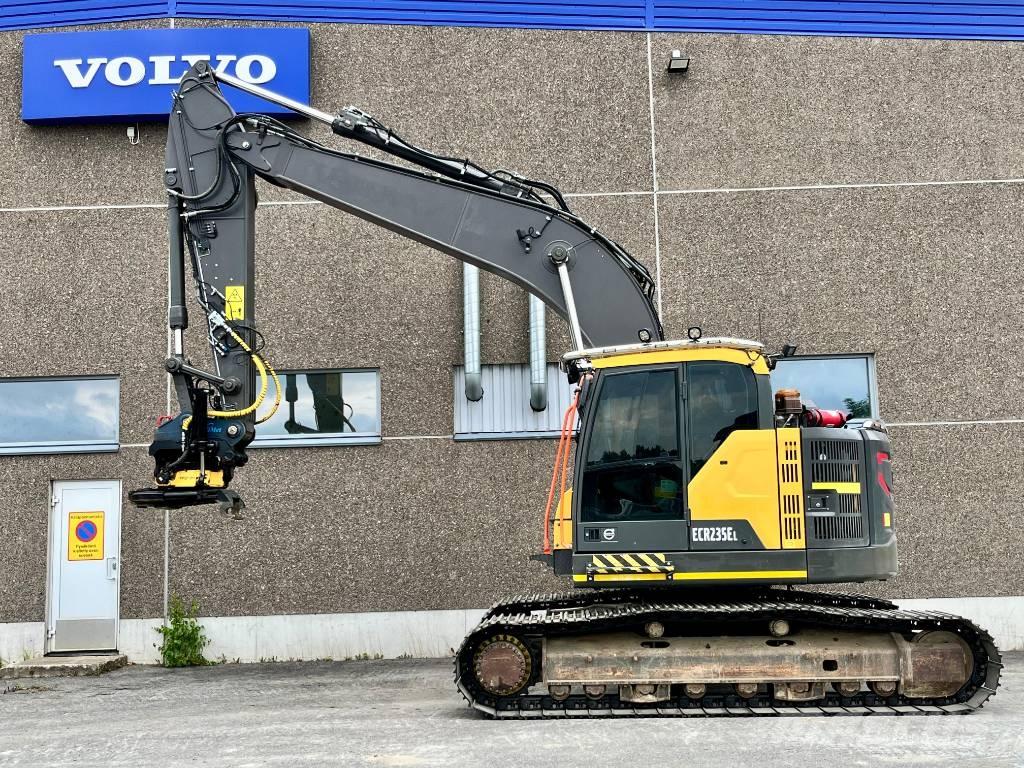 Volvo ECR 235 E Гусеничные экскаваторы