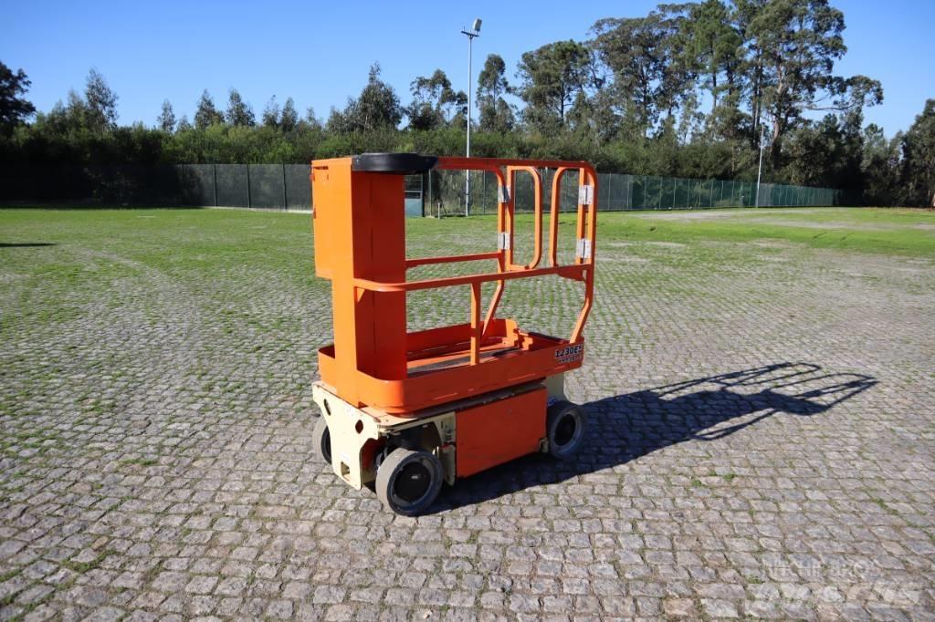 JLG 1230ES Вертикальные мачтовые подъемники