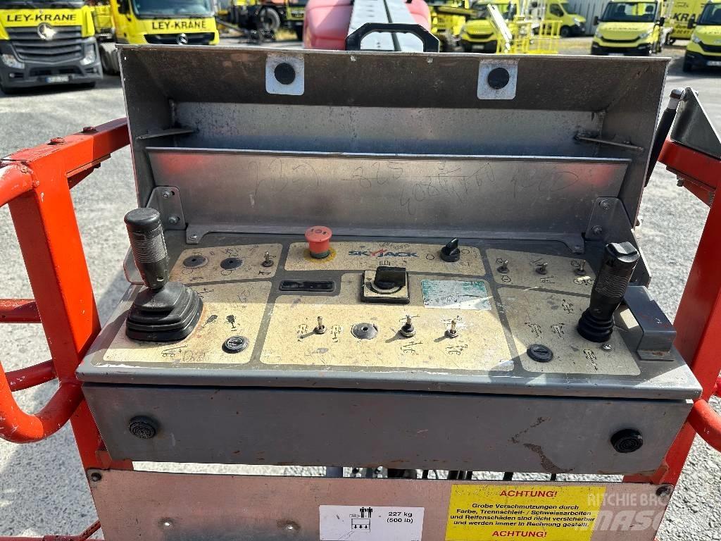 SkyJack SJ66T Коленчатые подъемники