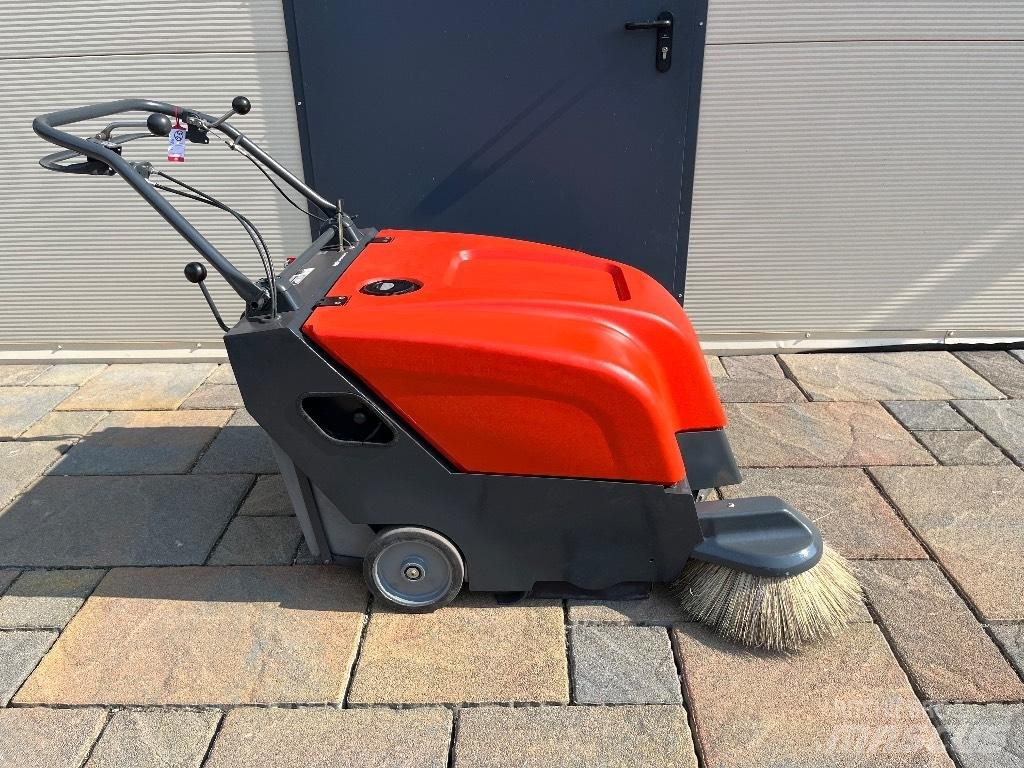 Hako B 800 Вакуумные уборочные машины
