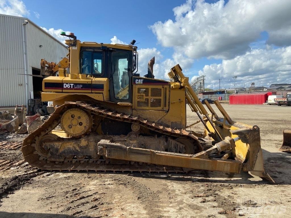CAT D 6 T LGP Гусеничные бульдозеры