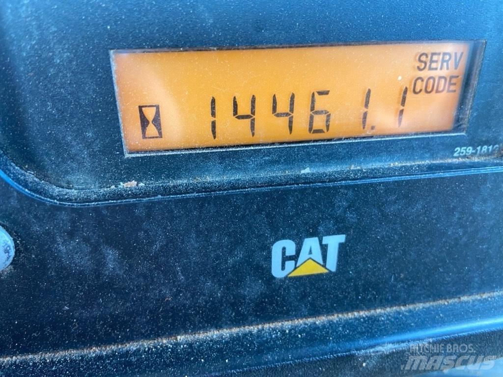 CAT D 6 T LGP Гусеничные бульдозеры