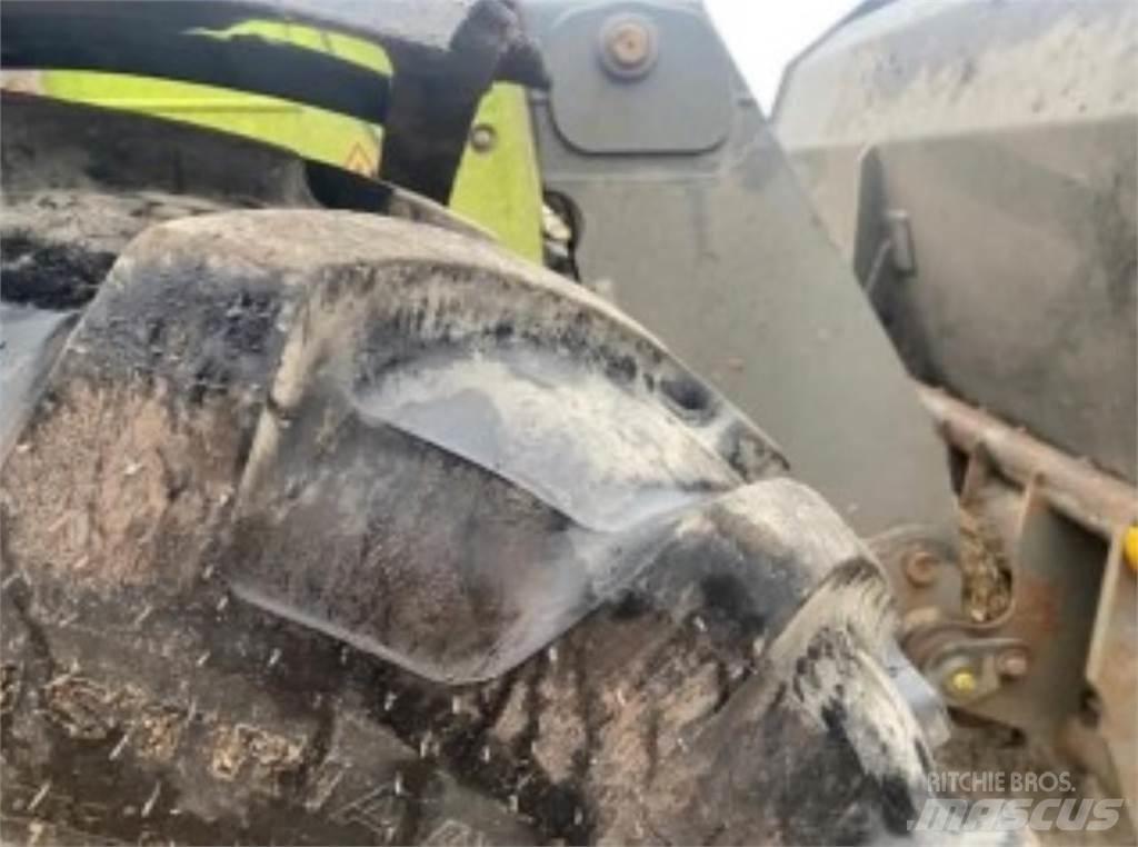 CLAAS 732 Сельскохозяйственные телескопические погрузчики