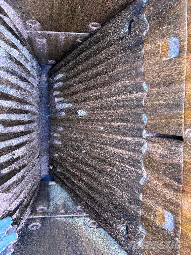 Extec C10 Мобильные дробилки