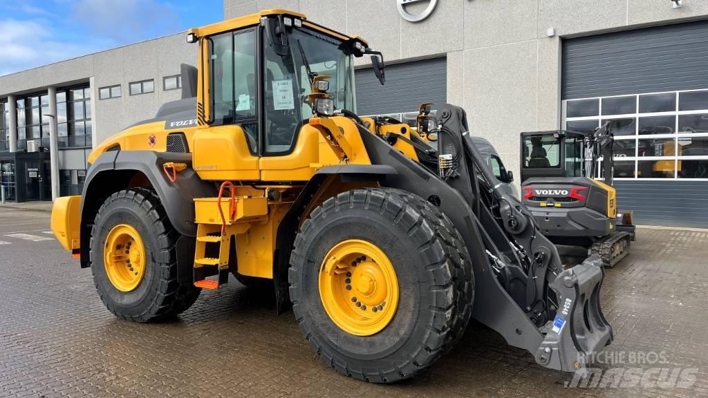 Volvo L120H Фронтальные погрузчики