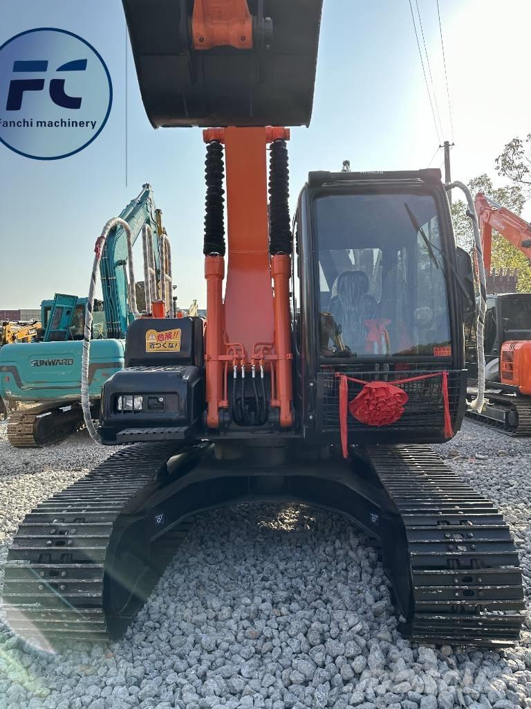 Hitachi ZX 120 Гусеничные экскаваторы