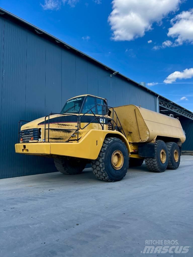 CAT 740 Water Truck Поливочные машины