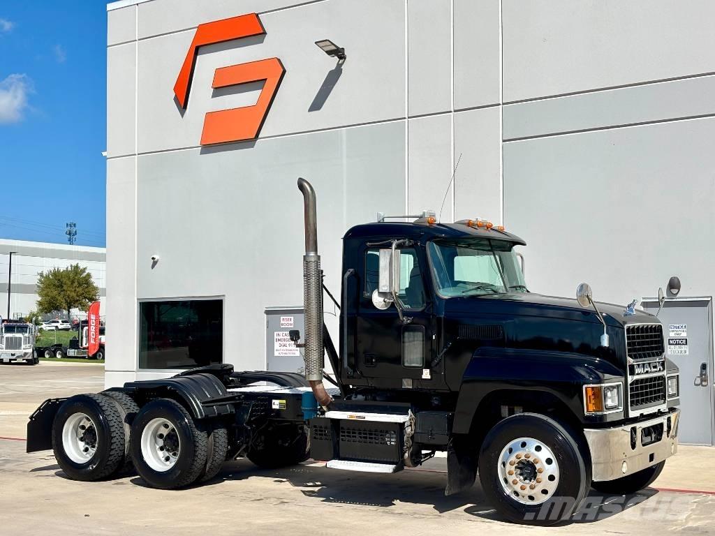 Mack Pinnacle Седельные тягачи